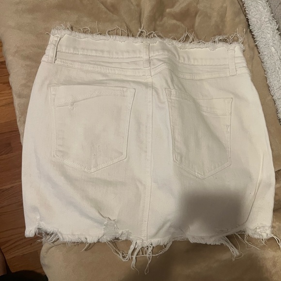 Express jean skirt - Picture 2 of 3